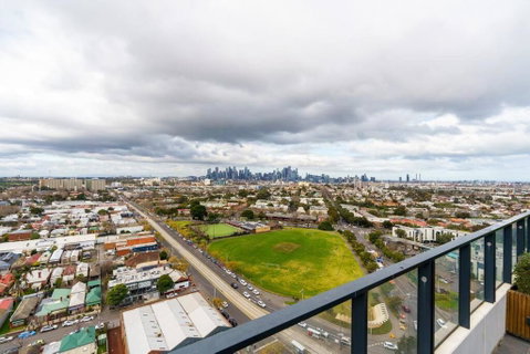 Modern 1 Bed Opposite Racecourse - Accommodation Cooktown 2