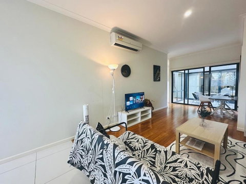 Mt Waverley Spacious 2br2ba Parking Wifi Balcony - Accommodation Cooktown 1