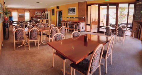 Mud Hut Motel - Accommodation Cooktown 2