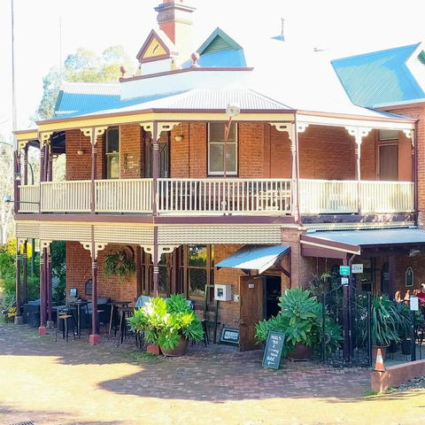 Mundaring Weir Hotel - Accommodation Cooktown 1