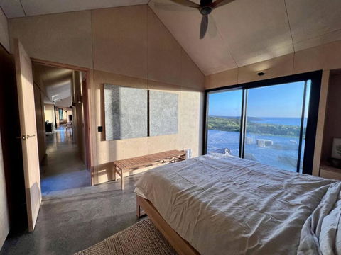Native Dog Cabin - Accommodation Cooktown 3