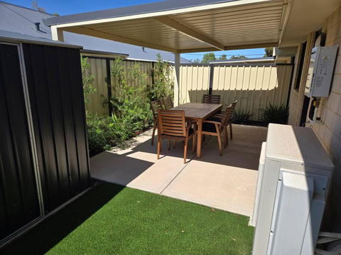 New Unit On Oswald - Accommodation Cooktown 1