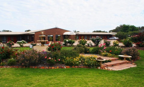 Newell Motor Inn Narrandera - Accommodation Cooktown 1
