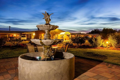 Newell Motor Inn Narrandera - Accommodation Cooktown 0
