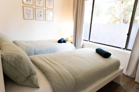 Newly Renovated Home Near Shops, M1, National Forest & Koalas! - Accommodation Cooktown 3