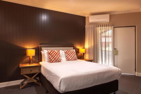 Nightcap At Archer Hotel - Accommodation Cooktown 0