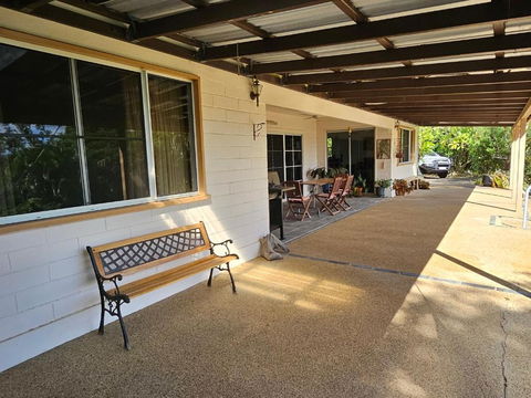 Non\'s Place - Accommodation Cooktown 3