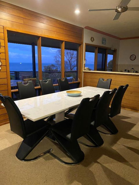 Ocean Blue KI. Absolute Ocean Front, Free WiFi - Accommodation Cooktown 2