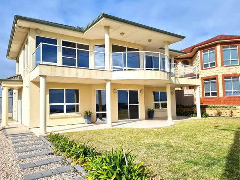 On The Bay - Accommodation Cooktown 0