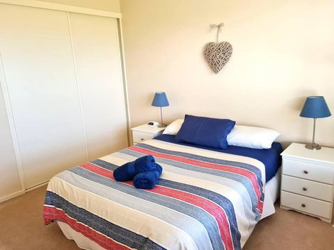 On The Bay - Accommodation Cooktown 2