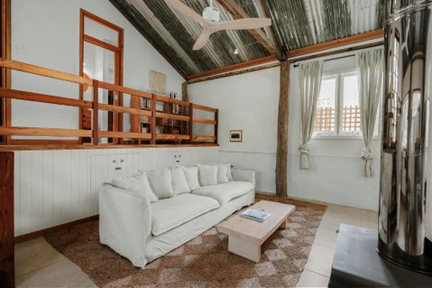 Orchard Cottage - Quiet Farm Escape - Accommodation Cooktown 3