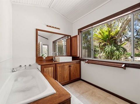 Orchard Homestead Countryside Retreat - Accommodation Cooktown 3