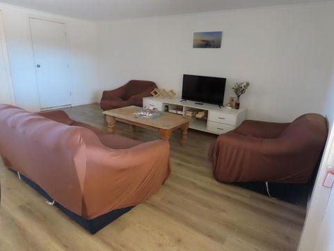 PACEYS PLACE - Accommodation Cooktown 2