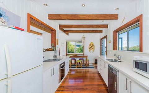 Pacifica House - Accommodation Cooktown 2