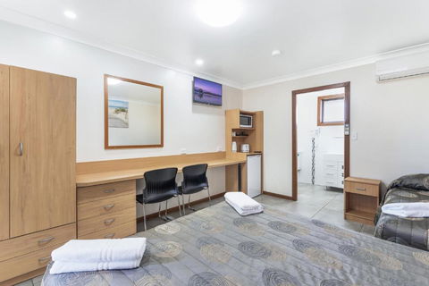 Palm Valley Motel - Accommodation Cooktown 1
