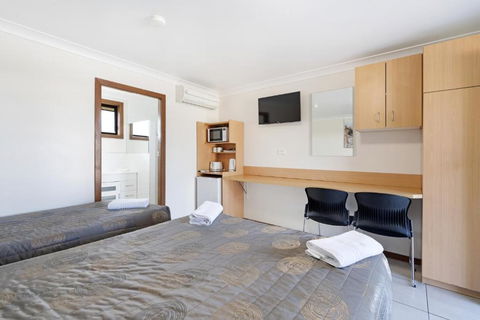 Palm Valley Motel - Accommodation Cooktown 2
