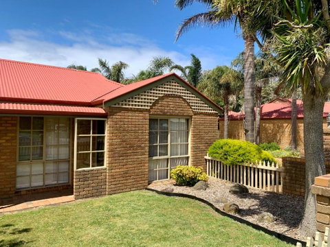 Palm Waters 1 - Accommodation Cooktown 0