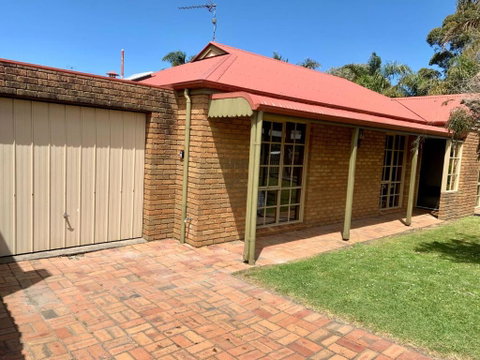 Palm Waters 1 - Accommodation Cooktown 2
