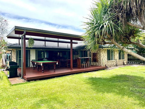 Pandanus Paradise. Newly Renovated 4 Bedroom Home - Accommodation Cooktown 0