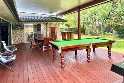 Pandanus Paradise. Newly Renovated 4 Bedroom Home - Accommodation Cooktown 1
