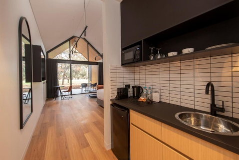 Par Five Shacks - Accommodation Cooktown 2