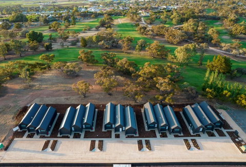 Par Five Shacks - Accommodation Cooktown 1