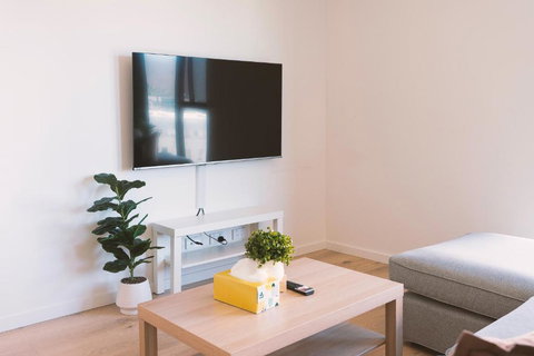 Patio Mt View 1BR Apt In CBD Near ANU And Museum With Free Parking And WiFi - Accommodation Cooktown 1