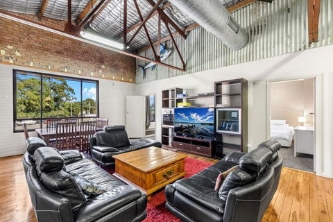 Platinum Precinct - The Apartment - Accommodation Cooktown 1