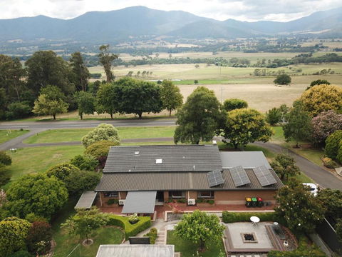 Perfect Country Home - Accommodation Cooktown 1