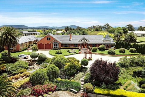 Perfect Entertainer-s Home With Pool - Accommodation Cooktown 0