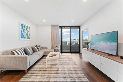 Perfect Location 1-Bed With Balcony, BBQ & Parking - Accommodation Cooktown 0