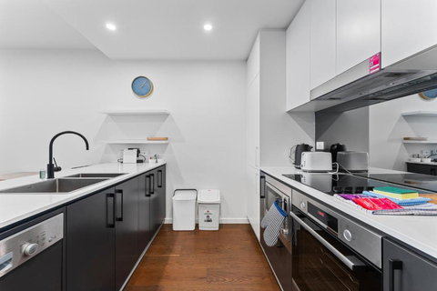 Perfect Location 1-Bed With Balcony, BBQ & Parking - Accommodation Cooktown 1