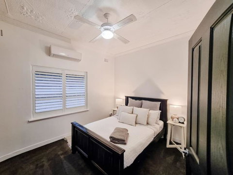 Peters Rest Central Wagga - Accommodation Cooktown 0