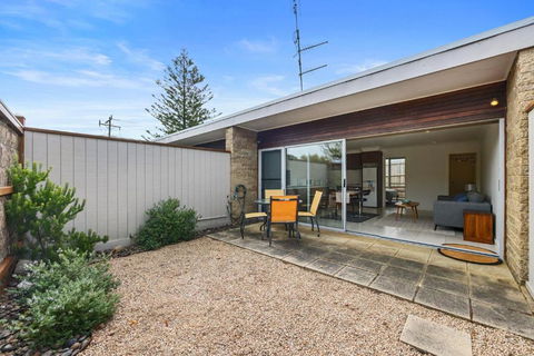 Petite Retreat - Accommodation Cooktown 0