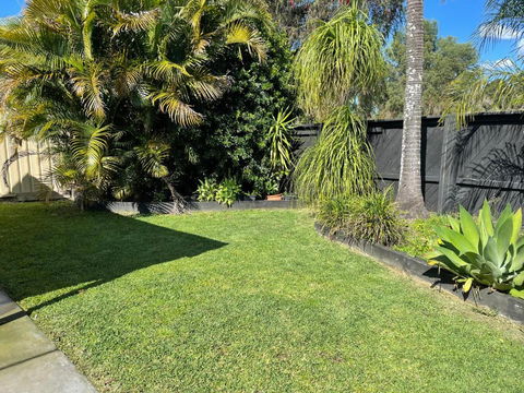 Pets Welcome Central And Convenient - Accommodation Cooktown 0