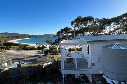 PIPI SHACK - Iconic Waterfront Shack Binalong Bay - Accommodation Cooktown 0