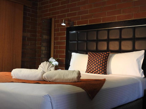 Pooraka Motor Inn - Accommodation Cooktown 0