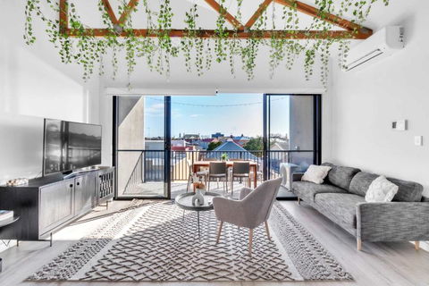 Portside Paradise - Steps Away From The Port - Accommodation Cooktown 0