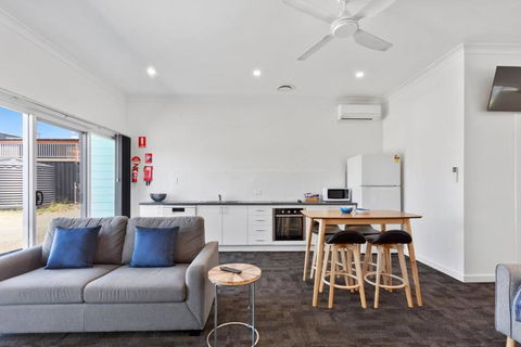 Port Lincoln Shark Apartment 5 - Accommodation Cooktown 1