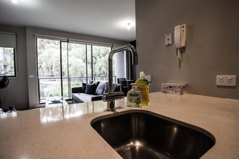 ReadySet Apartments On Altona - Accommodation Cooktown 3