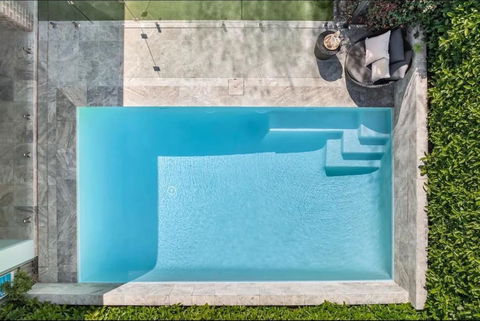 Quite Luxurious House With Pool 220m To Railway Station - Accommodation Cooktown 0