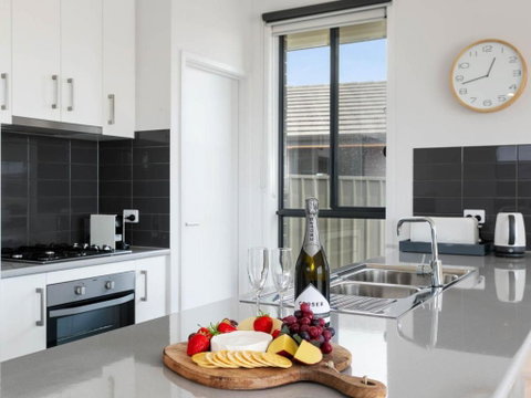 Putters Paradise 25-30 Troon Drive - Accommodation Cooktown 3
