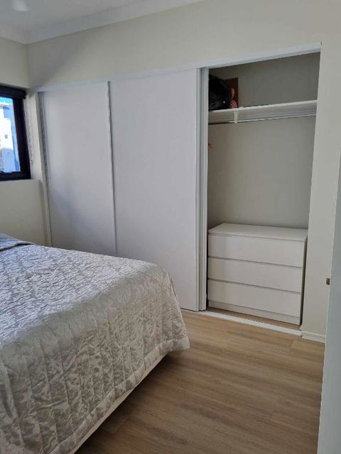 Private Bedroom And Bathroom In A Shared Apartment - Accommodation Cooktown 1
