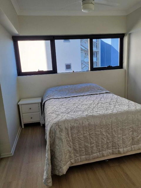 Private Bedroom And Bathroom In A Shared Apartment - Accommodation Cooktown 2