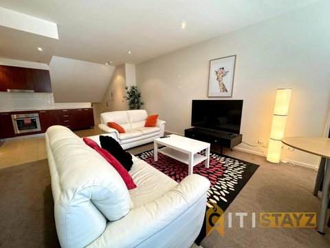 Pretty Penthouse - Close To ANU - Accommodation Cooktown 0