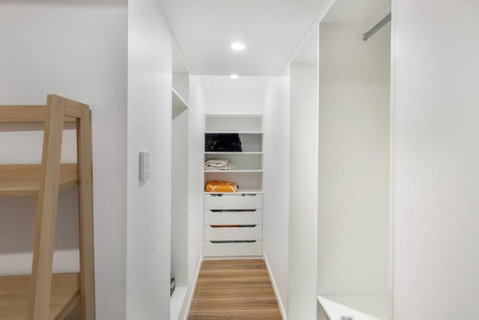 Prime Location, Stylish Space - Accommodation Cooktown 3