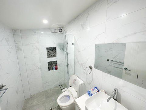 Private, Local Living Studio In Mascot, Airport - Accommodation Cooktown 1