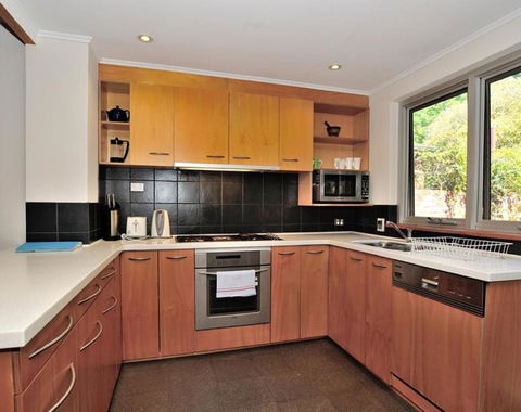 Pure Gold - Heritage 2 Bedroom Terraced Cottage - Accommodation Cooktown 1