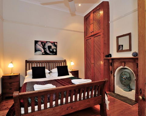 Pure Gold - Heritage 2 Bedroom Terraced Cottage - Accommodation Cooktown 3
