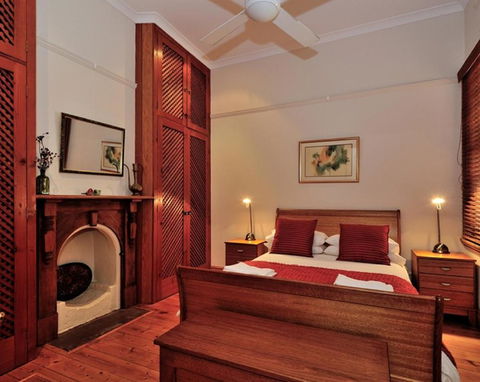 Pure Gold - Heritage 2 Bedroom Terraced Cottage - Accommodation Cooktown 2